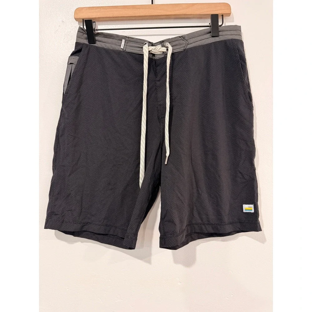 Vuori Cruise Board Shorts Mens Black Micro Dot Swim Trunks Striped Waistband